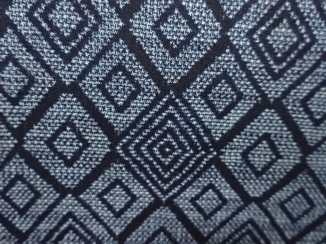 JAPANESE ANTIQUE KIMONO / SILK / OSHIMA TSUMUGI / DOROZOME / WOVEN RHOMBUS